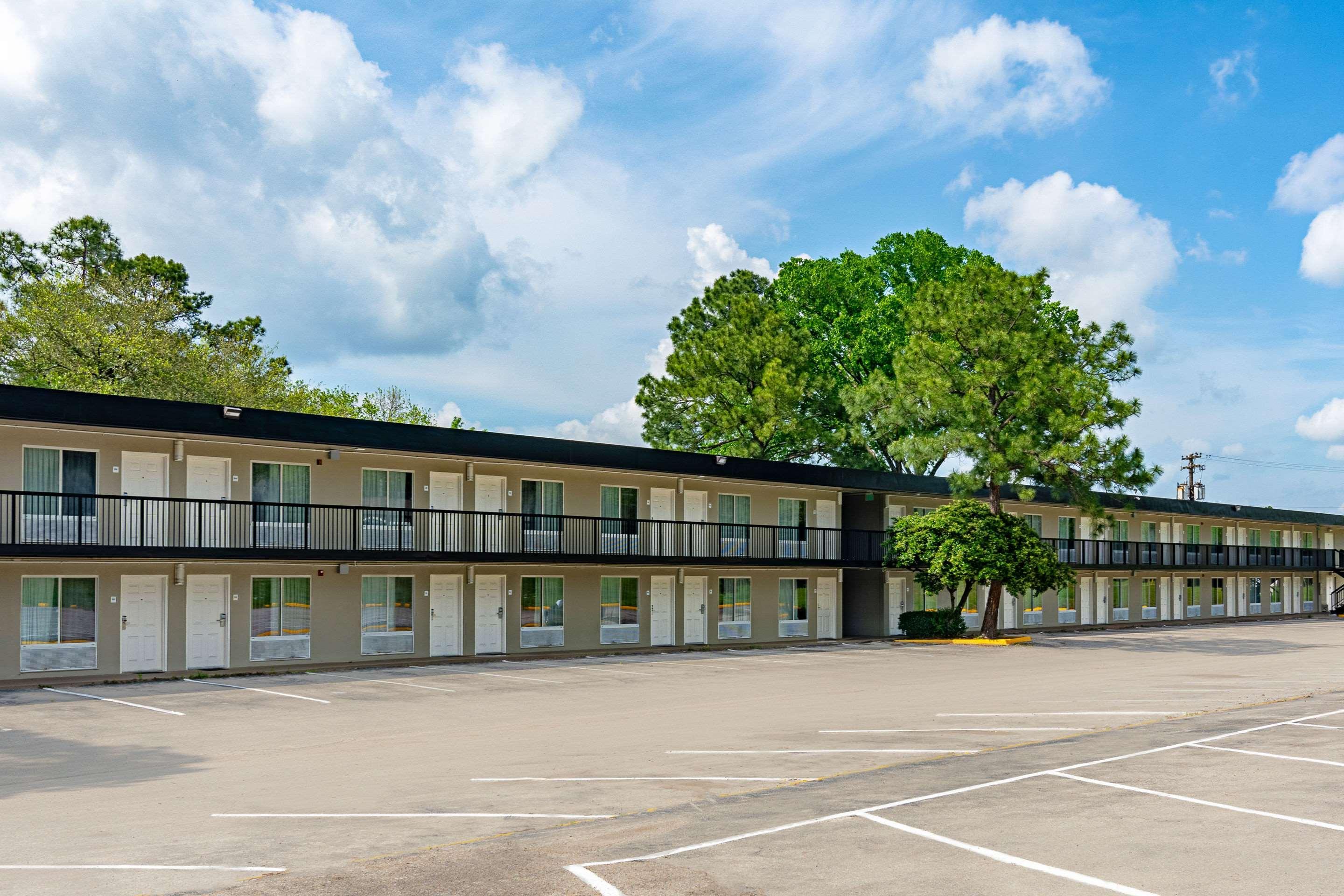 Rodeway Inn Huntsville Exterior foto